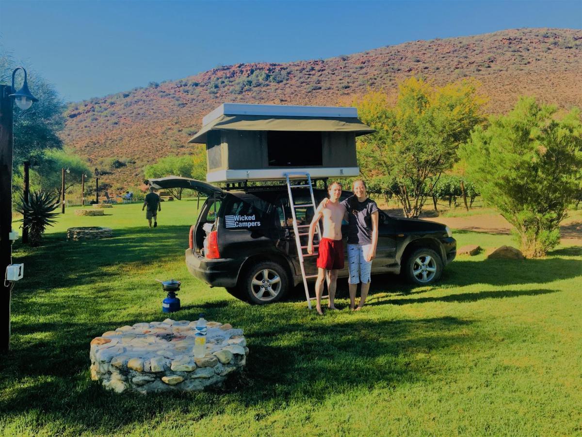 מלון ליידיסמית Oaksrest Vineyards Guest Farm מראה חיצוני תמונה