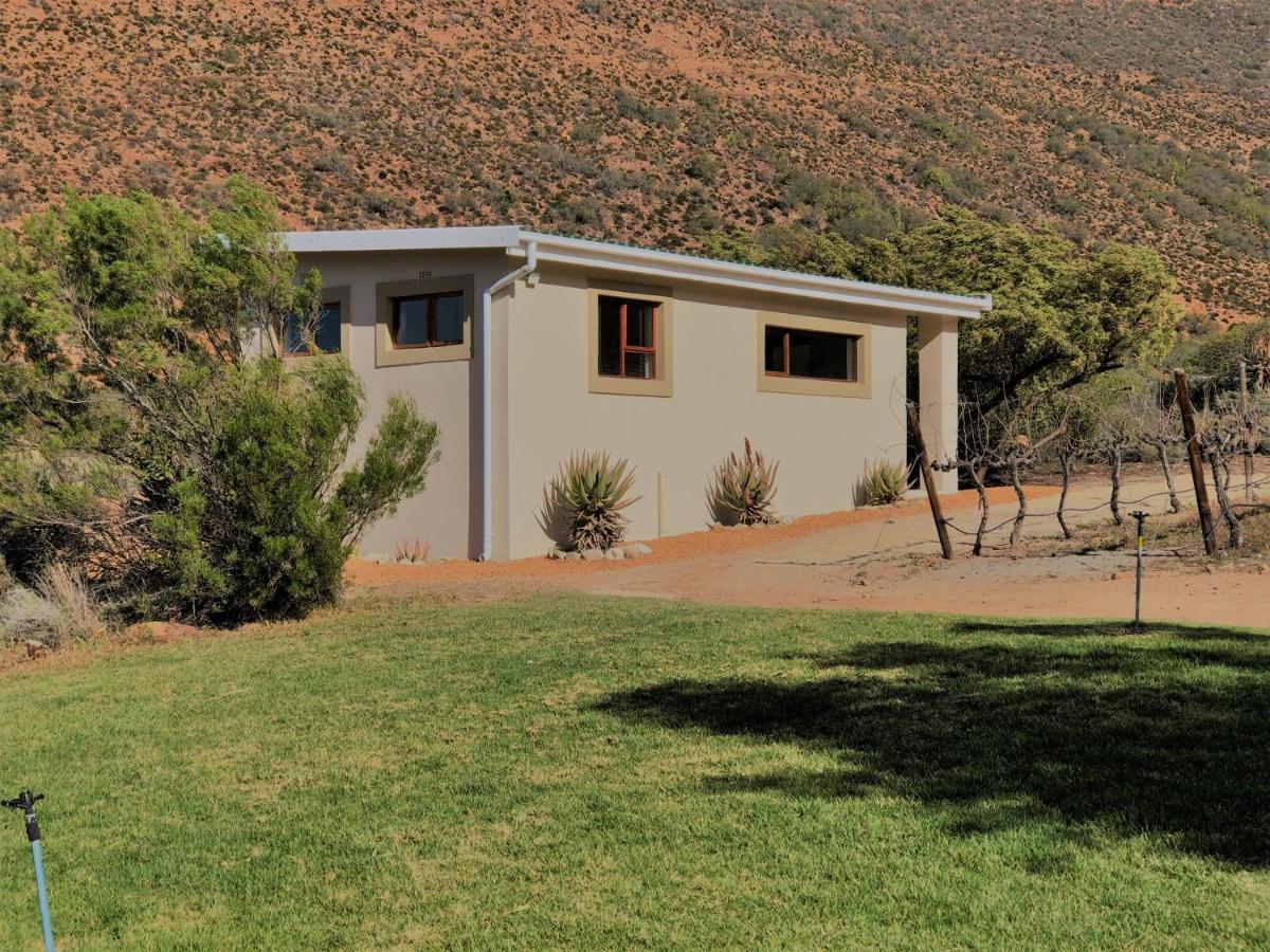 מלון ליידיסמית Oaksrest Vineyards Guest Farm מראה חיצוני תמונה