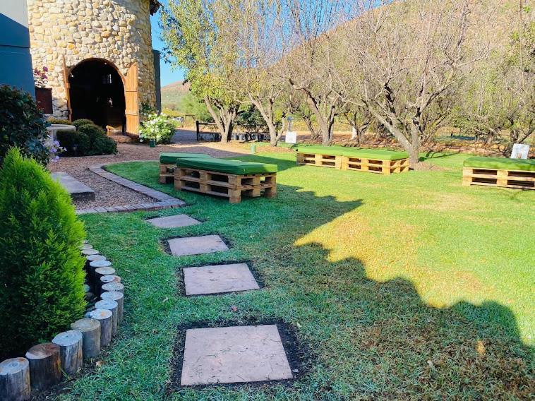 מלון ליידיסמית Oaksrest Vineyards Guest Farm מראה חיצוני תמונה
