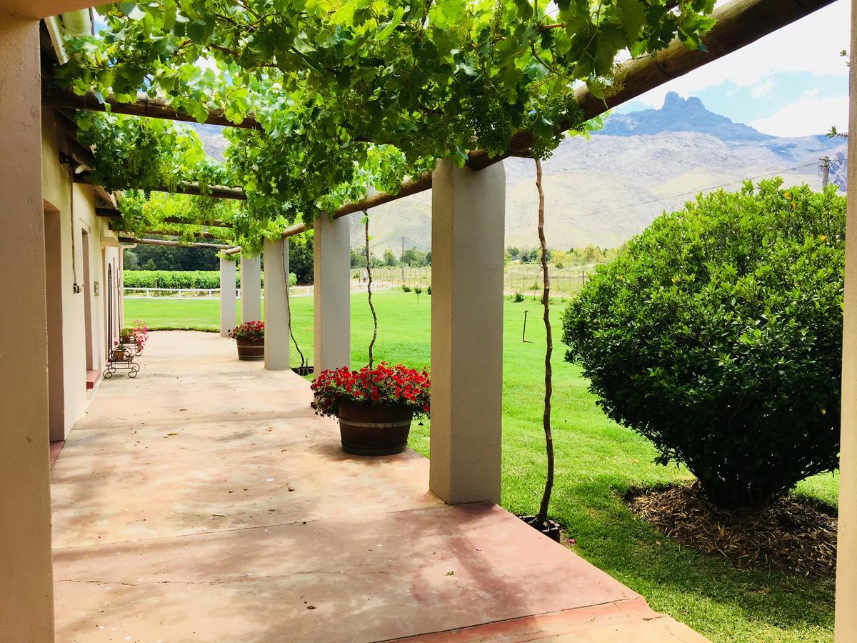 מלון ליידיסמית Oaksrest Vineyards Guest Farm מראה חיצוני תמונה