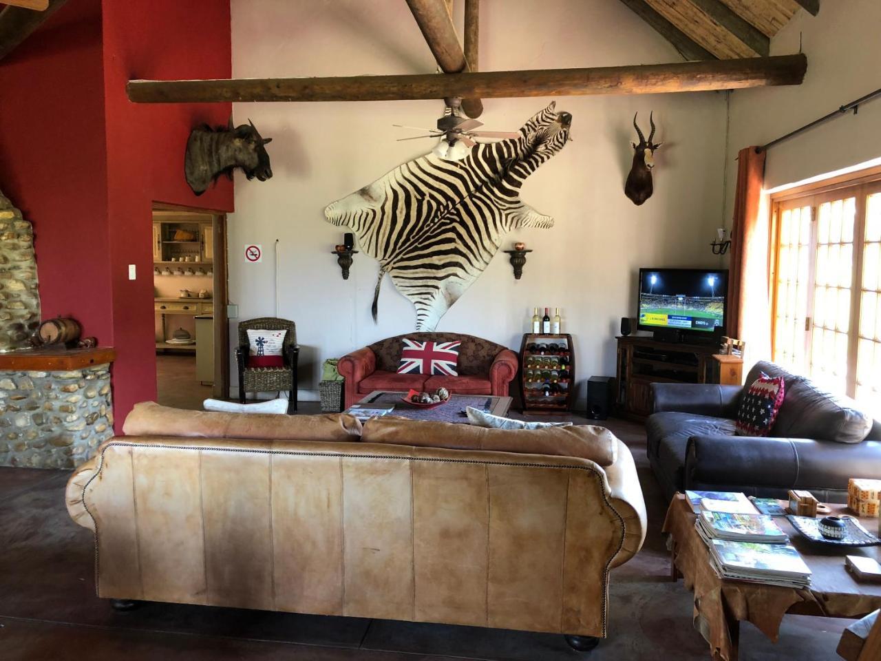 מלון ליידיסמית Oaksrest Vineyards Guest Farm מראה חיצוני תמונה