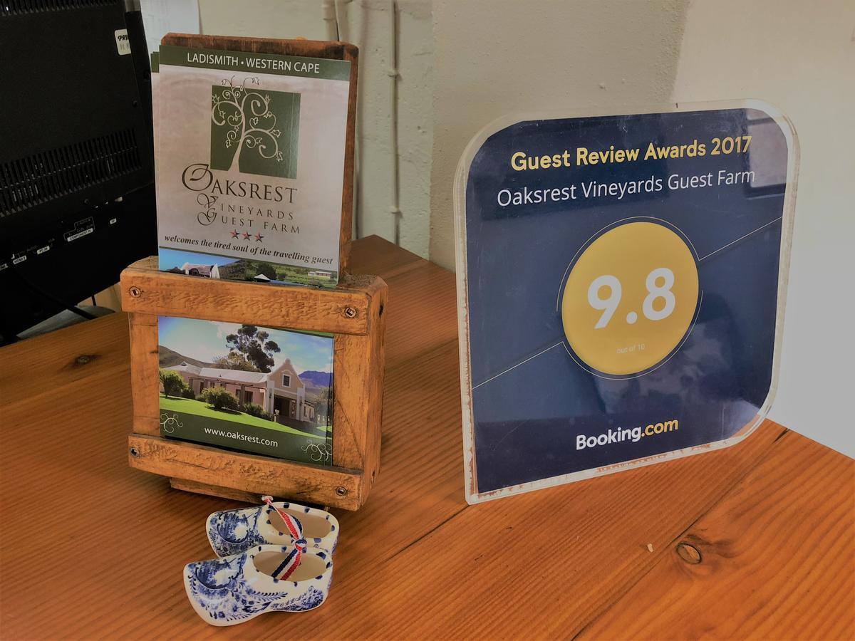מלון ליידיסמית Oaksrest Vineyards Guest Farm מראה חיצוני תמונה