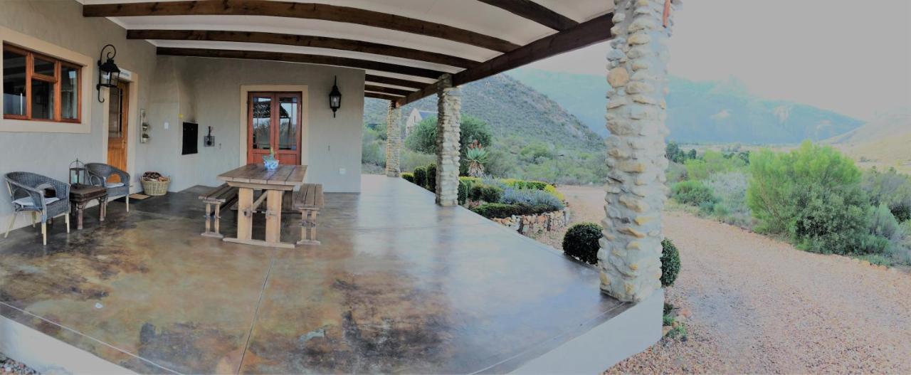 מלון ליידיסמית Oaksrest Vineyards Guest Farm מראה חיצוני תמונה